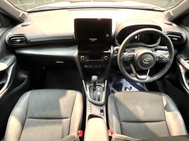 YARIS CROSS HYBRID