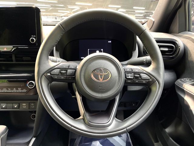 YARIS CROSS HYBRID