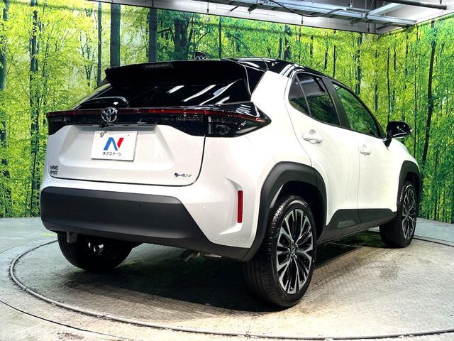 YARIS CROSS HYBRID