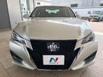 CROWN sedan hybrid