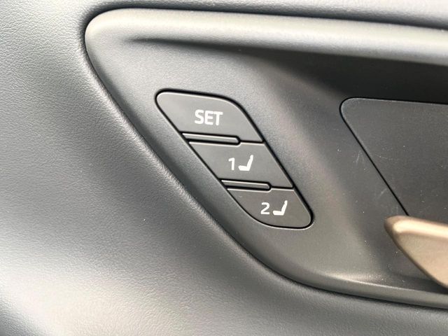 CROWN SPORT