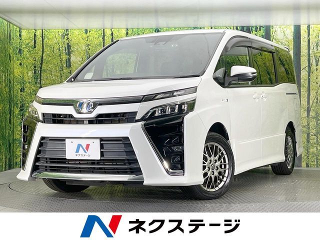 VOXY HYBRID