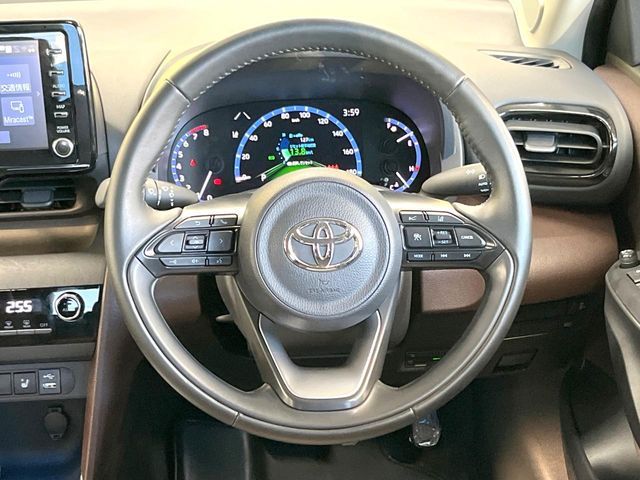 YARIS CROSS