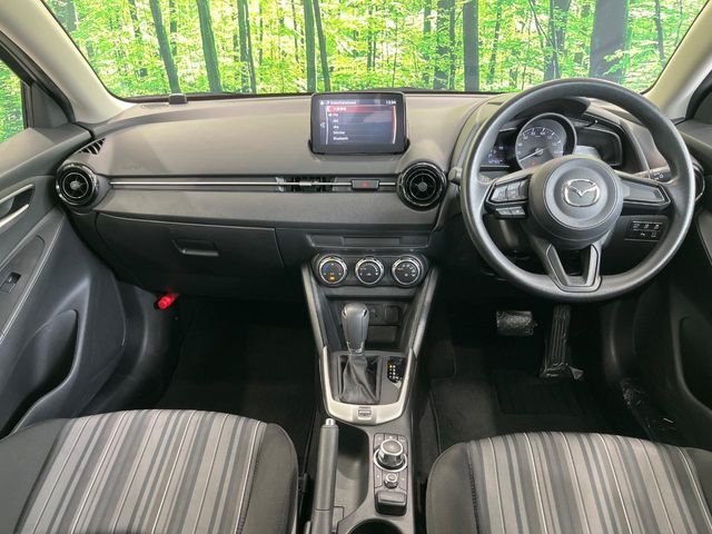 MAZDA2