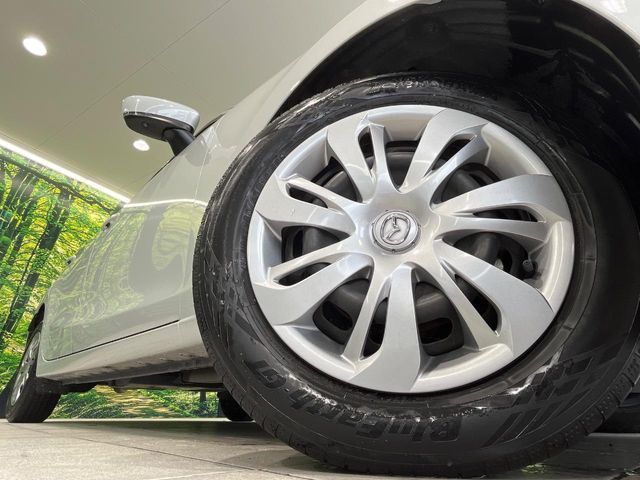 MAZDA2