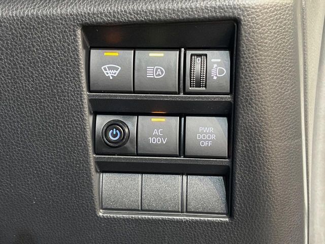 NOAH HYBRID 4WD