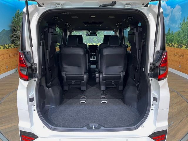 NOAH HYBRID 4WD