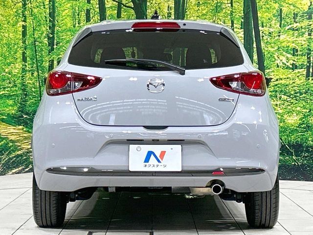 MAZDA2