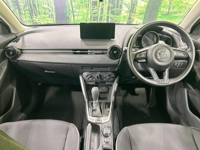 MAZDA2