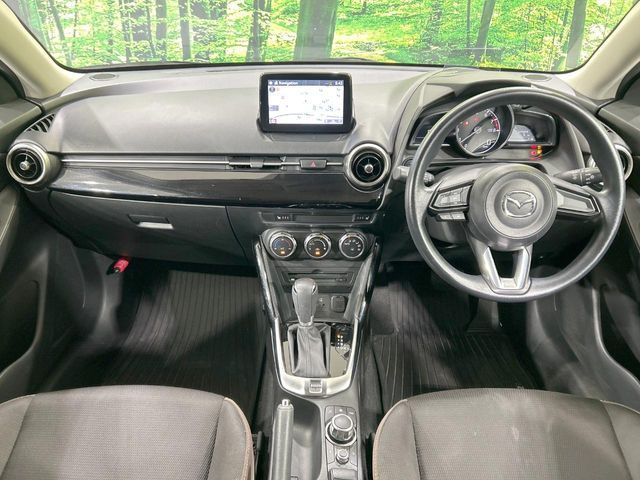 MAZDA2