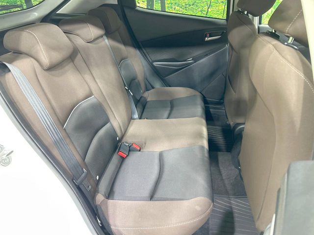 MAZDA2