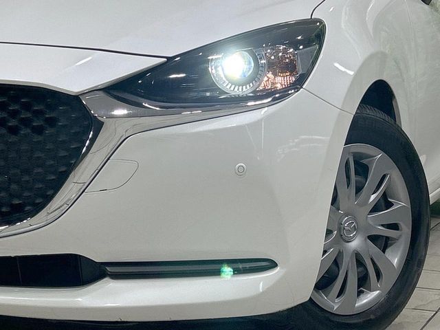 MAZDA2