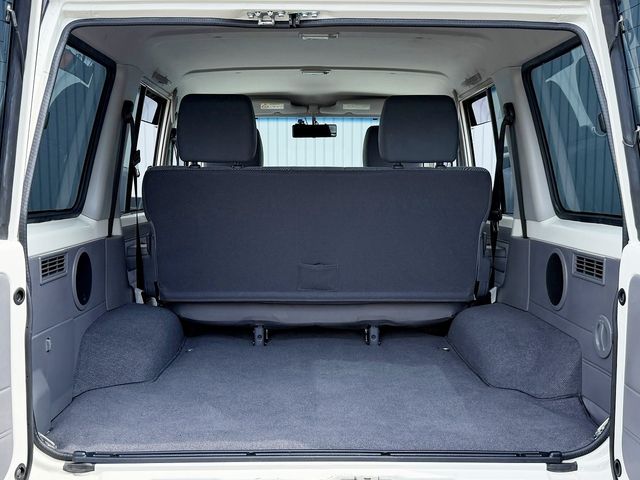 LANDCRUISER van