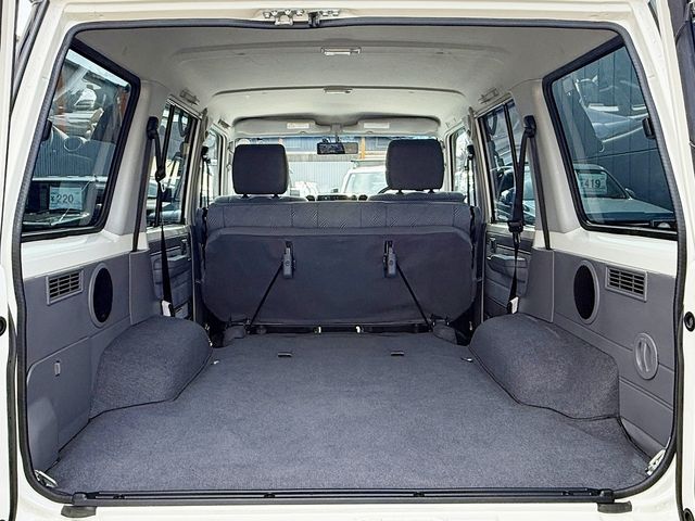 LANDCRUISER van