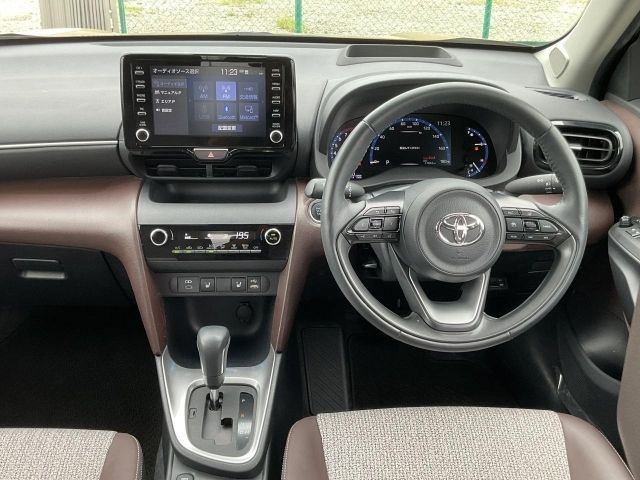 YARIS CROSS