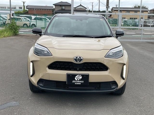 YARIS CROSS