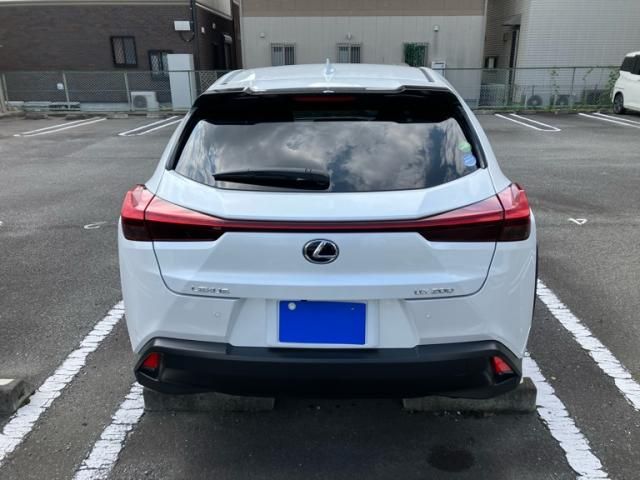 LEXUS UX200