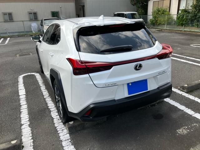 LEXUS UX200