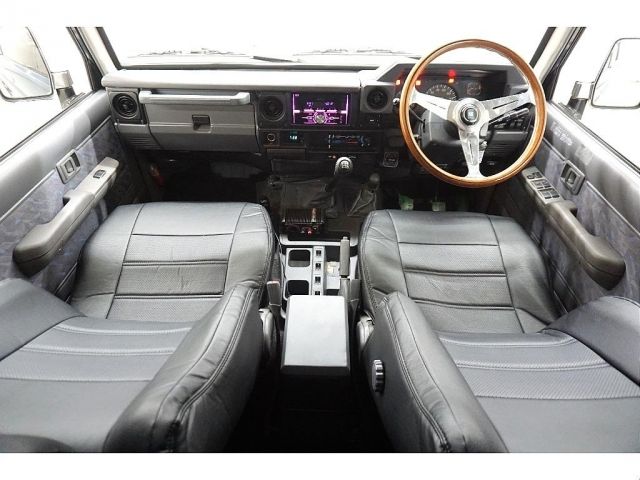 LANDCRUISER 70