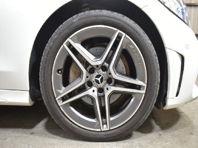 MERCEDES BENZ C class sedan