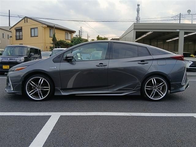 PRIUS PHV