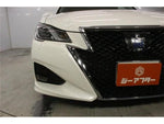 CROWN sedan hybrid