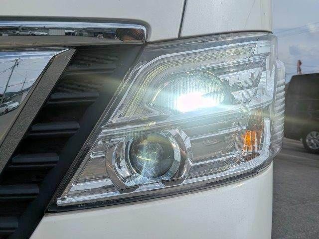NV350 CARAVAN 4WD