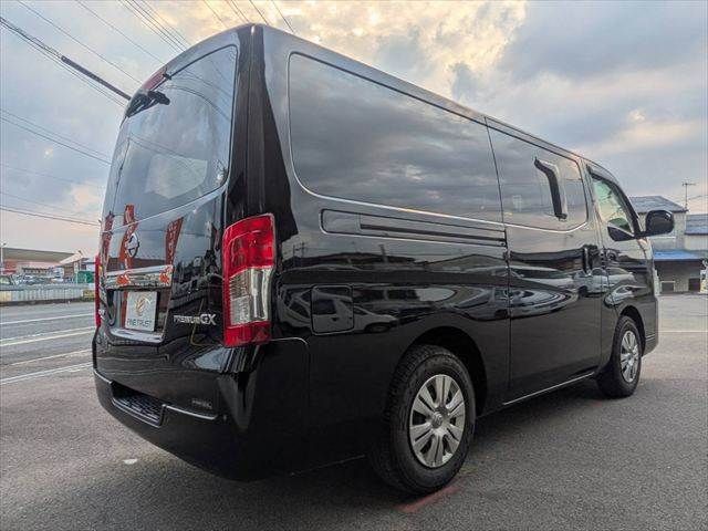 CARAVAN van 2WD
