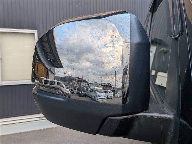 CARAVAN van 2WD