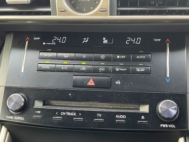 LEXUS IS300h