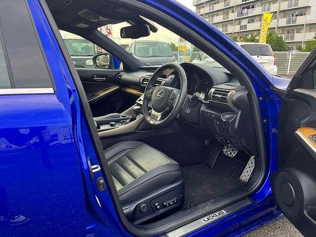LEXUS IS300h