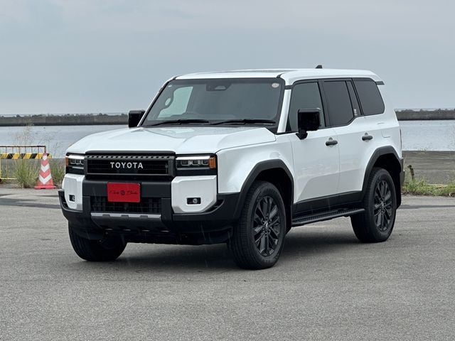 LANDCRUISER 250