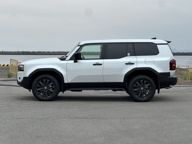 LANDCRUISER 250