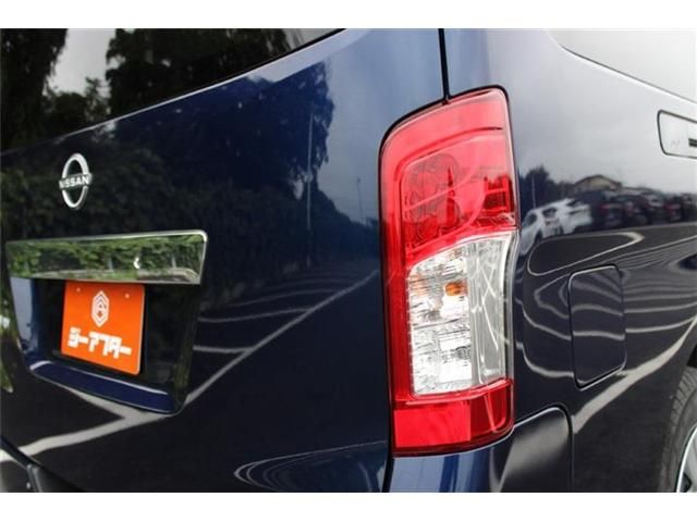 CARAVAN van 2WD