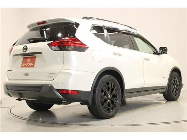 X-TRAIL HYBRID 4WD