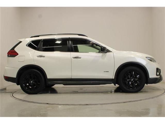 X-TRAIL HYBRID 4WD