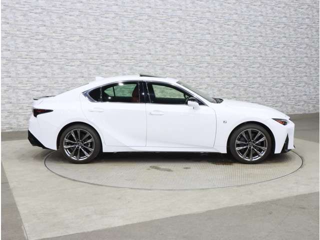LEXUS IS300