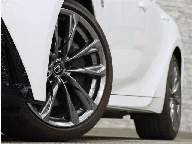 LEXUS IS300