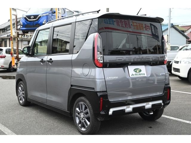 DELICA MINI