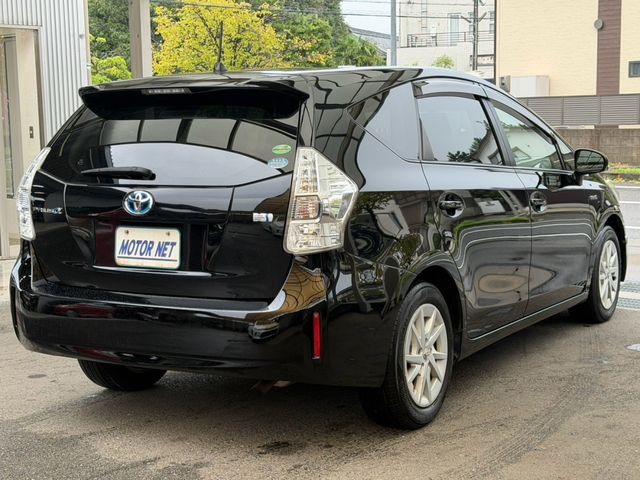 PRIUS Alpha