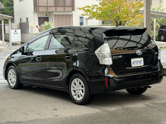 PRIUS Alpha