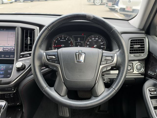 CROWN sedan
