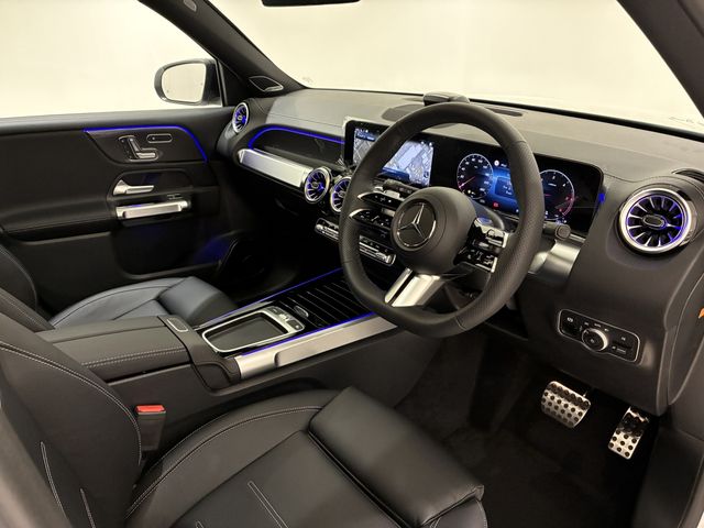 MERCEDES BENZ GLB
