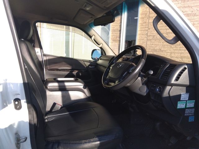 HIACE van 4WD