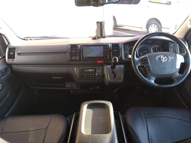 HIACE van 4WD