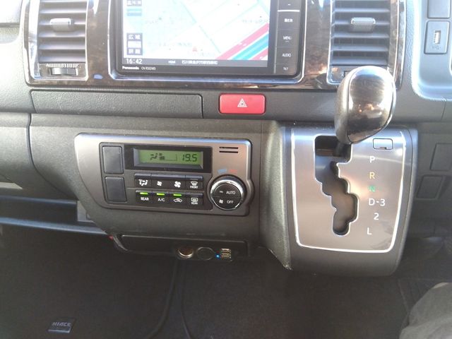 HIACE van 4WD