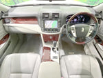 CROWN sedan