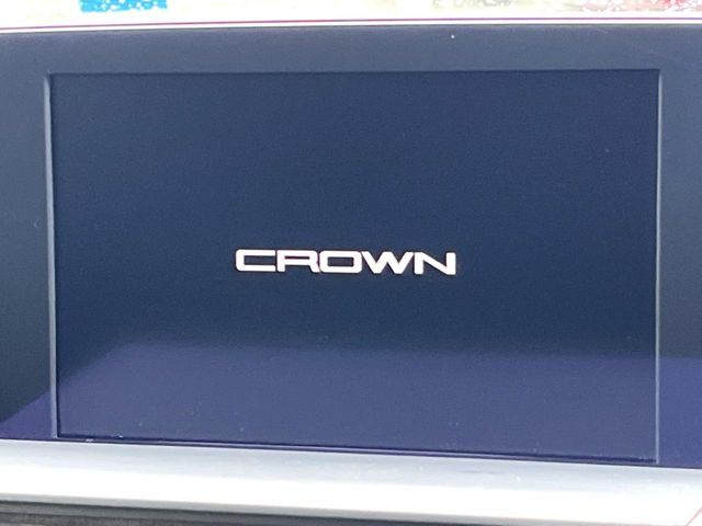 CROWN sedan hybrid