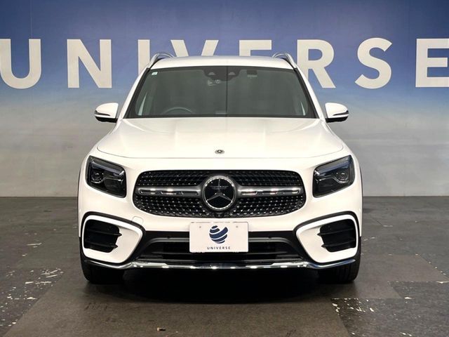 MERCEDES BENZ GLB