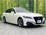CROWN sedan hybrid